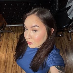 Meet your Posher, Yesenia